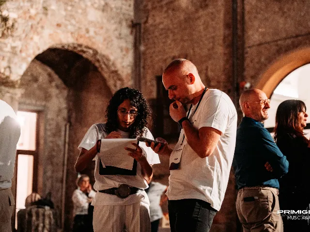 Momento di relax al backstage — Backstage Finale PMA 2025
