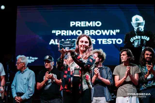 Alice Caronna con il Premio Primo Brown — Finale Prima Edizione PMA 2025