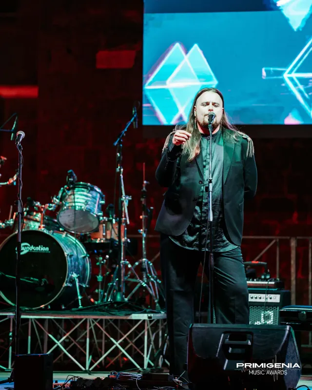 Il palco dei Primigenia Music Awards — Finale Prima Edizione PMA 2025